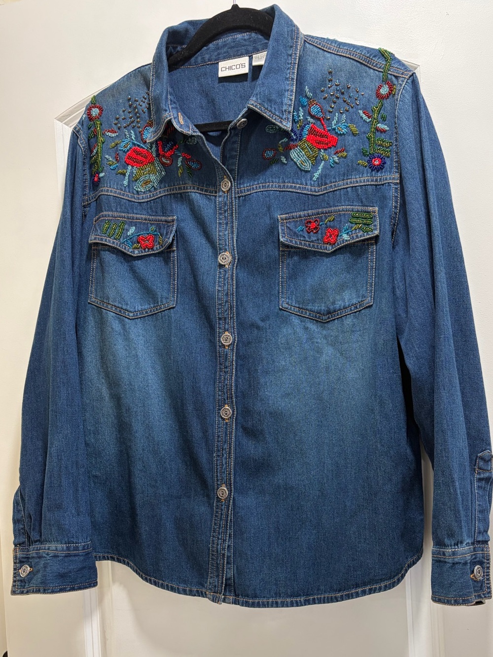 Chico’s Vintage Embroidered Denim Button Down Shirt Jacket Top Floral Beaded